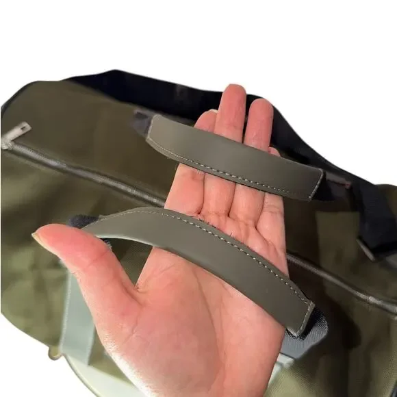 NWOT Harmont & Blaine Green Duffle Bag Removable Strap Shoulder Bag Travel - Picture 6 of 9